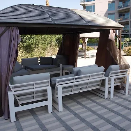 Elegant And Comfortably Furnished 2Brh Apartment In A Quiet Area! Dubai Exterior photo