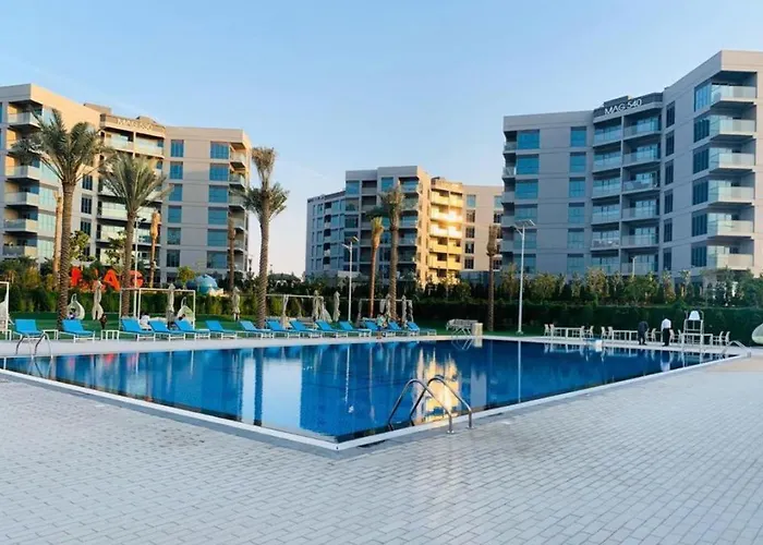 Elegant And Comfortably Furnished 2Brh Apartment In A Quiet Area!