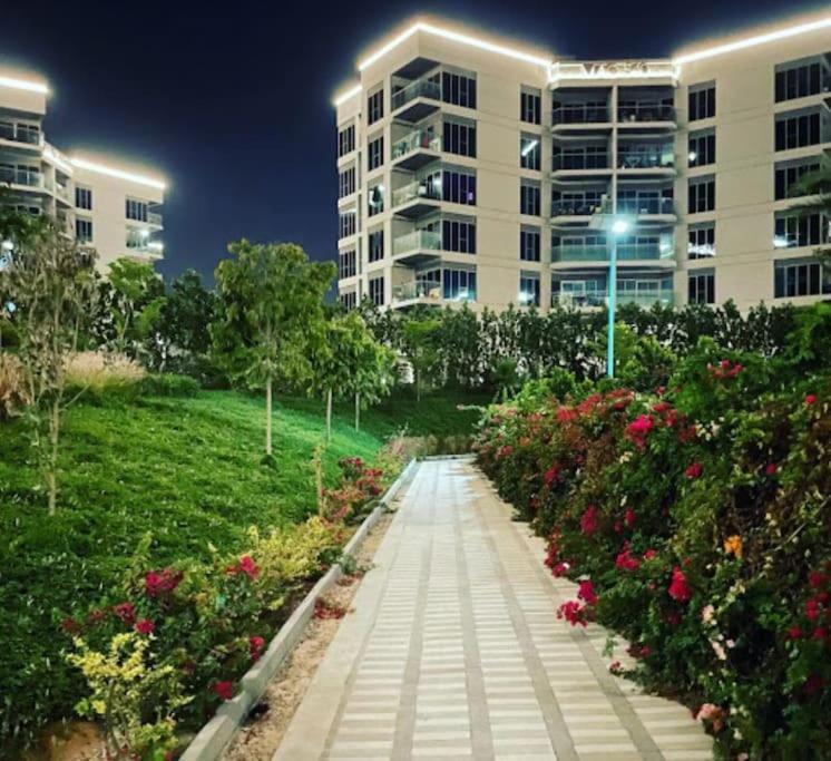 Elegant And Comfortably Furnished 2brh In A Quiet Area! Апартаменти