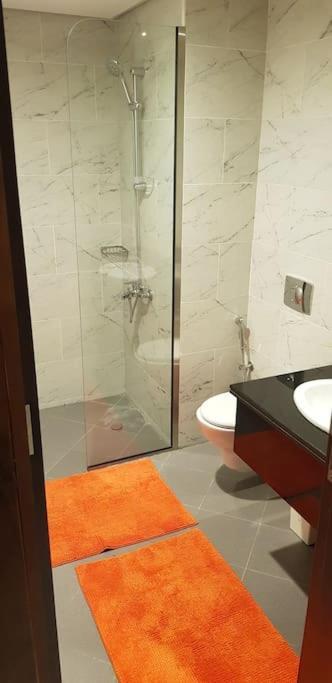 Elegant And Comfortably Furnished 2brh In A Quiet Area! Апартаменти